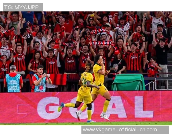 友谊赛精彩对决AC米兰与利物浦战成平局战术分析引发热议