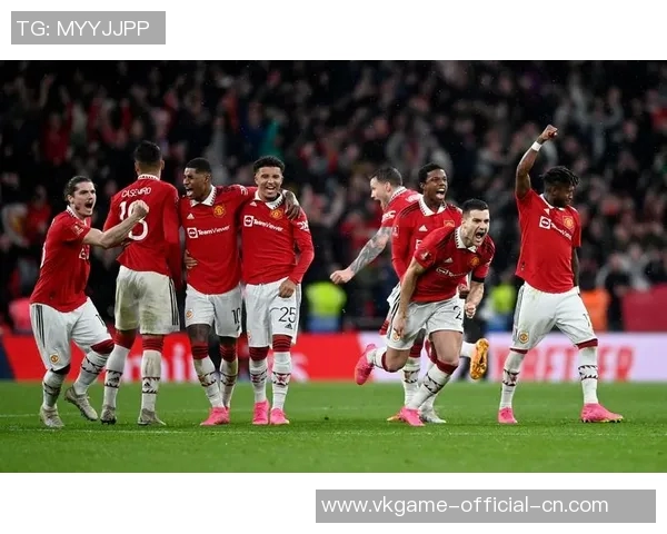 足总杯精彩对决里昂大胜曼联五球逆转引发全场狂欢 足总杯精彩对决里昂大胜曼联五球逆转引发全场狂欢